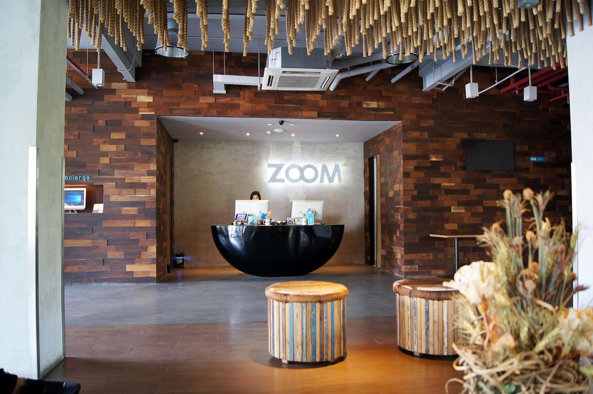 Zoom Smart Hotel Jemursari Surabaya Kültér fotó